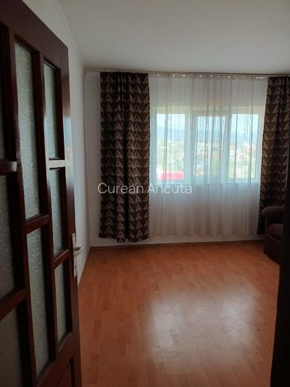 Apartament 50mp decomandat situat aproape de centrul comunei - 3