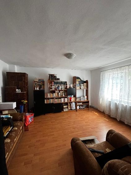 Casă de vânzare cu gradină Priseaca, mutare imediată - 5