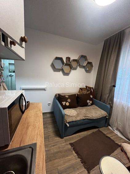 Garsoniera de închiriat, 11 mp, central, renovata, mobilata, complet utilată  - 2
