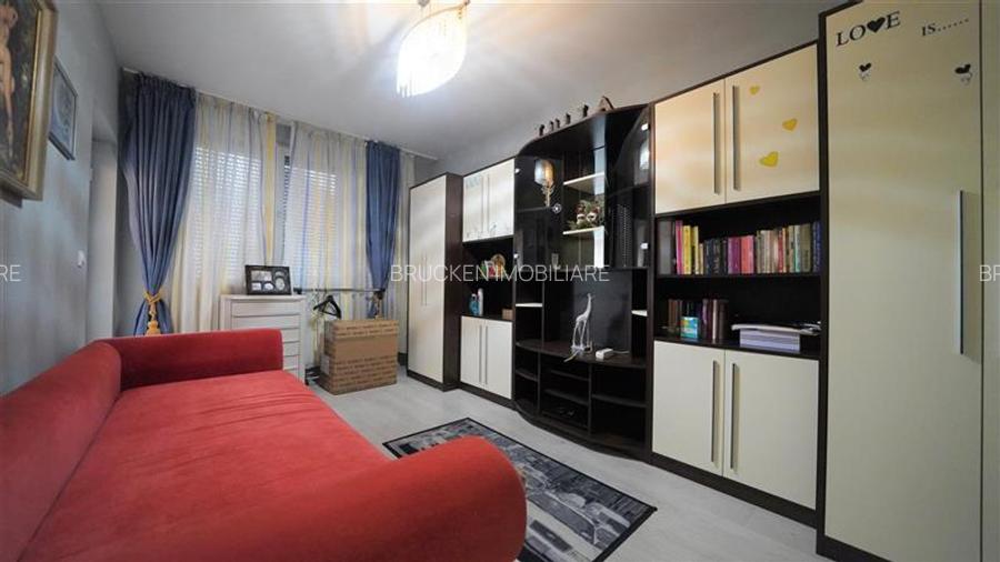 DUPLEX IN CARTIERUL ONCEA CU PARCARE SI CURTE - 6