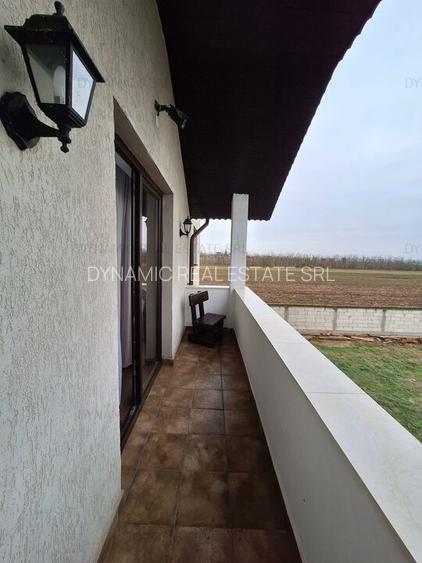 Vila D+P+1+M  - 4 dormitoare/4 bai - Garaj - 5000mp - 2 cai de acces - 8