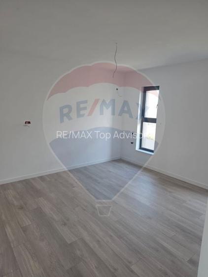 VANZARE Casă / Vilă PREMIUM 4 camere la pret normal - 13