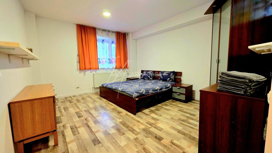 Apartament cu 5 camere si curte de 358 mp. - 45