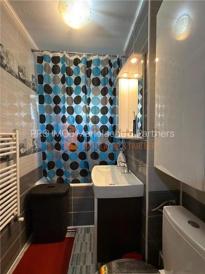 Apartament 3 camere cf 1 semidecomandat zona Micro 3 - 15