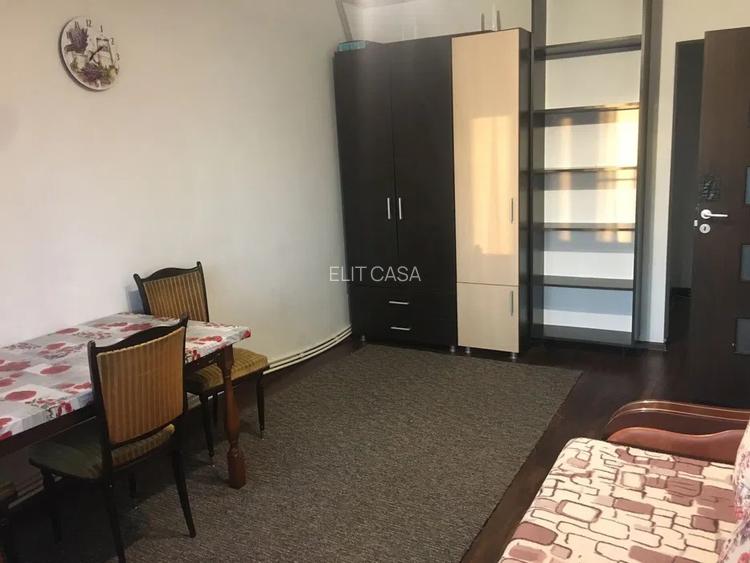 Apartament 3 camere , zona Dacia - 7