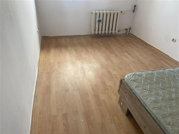Apartament 2 camere , zona Spitalul judetean , decomandat , 52 mp , liber - 7