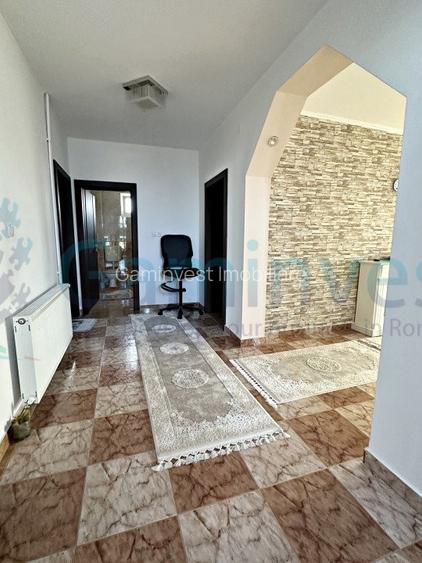 Casa pe 3 nivele si teren de vanzare, central in Sanmartin,  Bihor - 9