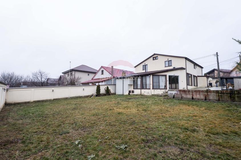 Vila 5 camere complet mobilata, foișor, teren generos - 11