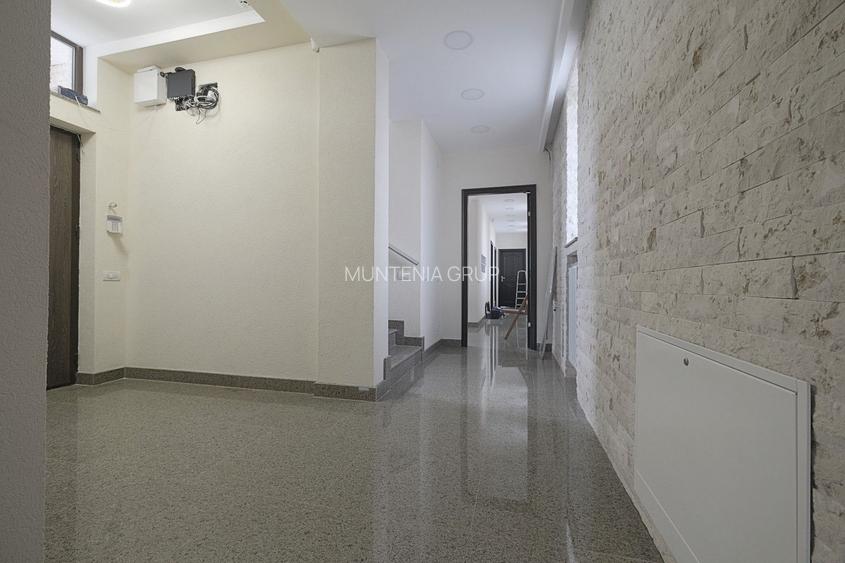 CORBEANCA, langa lac si padure, vila D+P+E exceptionala cu piscina - 24