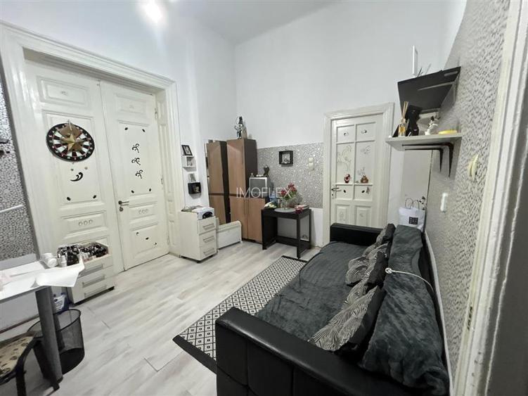 Se oferă spre închiriere casă spațioasă, cu curte , dis - 6