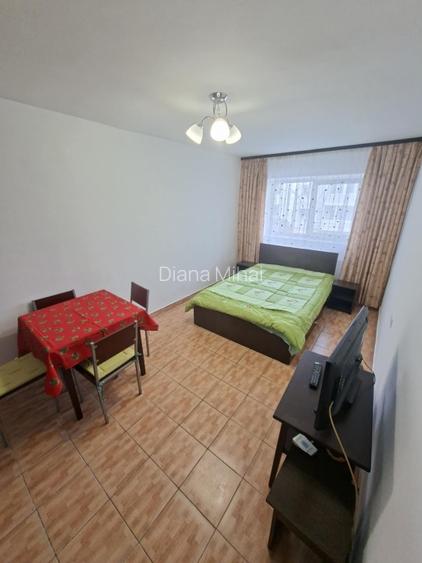𝗣𝗿𝗼𝗽𝗿𝗶𝗲𝘁𝗮𝗿 – închiriez garsonieră dublă , decomandată, în Faleză Nord, - 6
