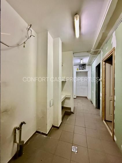 Nerva Traian, stradal , vitrina - 5