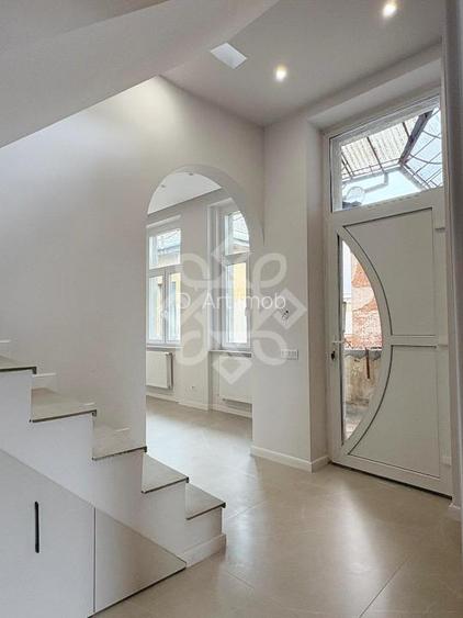 Apartament pe doua niveluri cu terasa, strada Vasile Alecsandri - 10