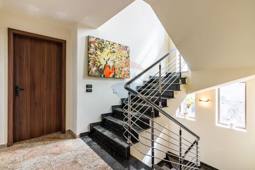 Vilă spațioasă în Corbeanca | 329 mp utili, teren 745 mp