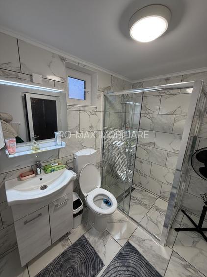 Casa demolabila  și teren 800mp cu toate utilitățile deschidere 26,5mp - 4