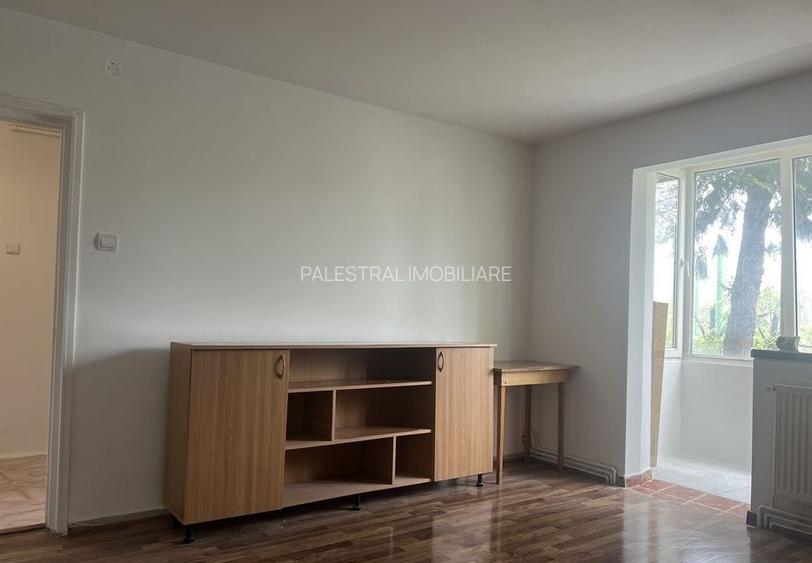 Apartament 2 camere Centru -Civic,etajul 1,liber,82000 Euro neg - 2