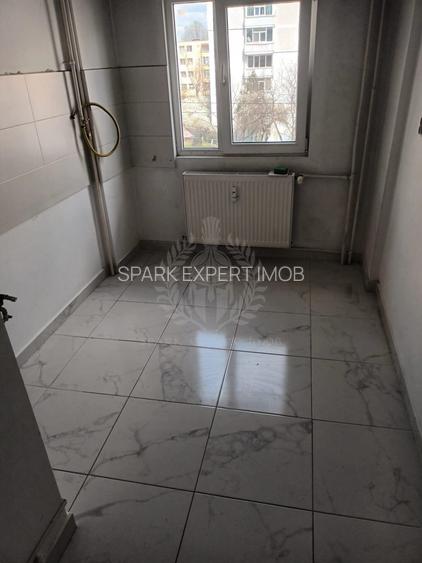 //2 CAMERE// BULEVARDUL REPUBLICII// - 7