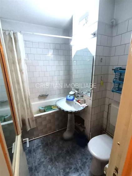 Ultracentral 2 cam Calarasilor  Confort 1 decomandat - 63 mp, etaj intermediar - 7