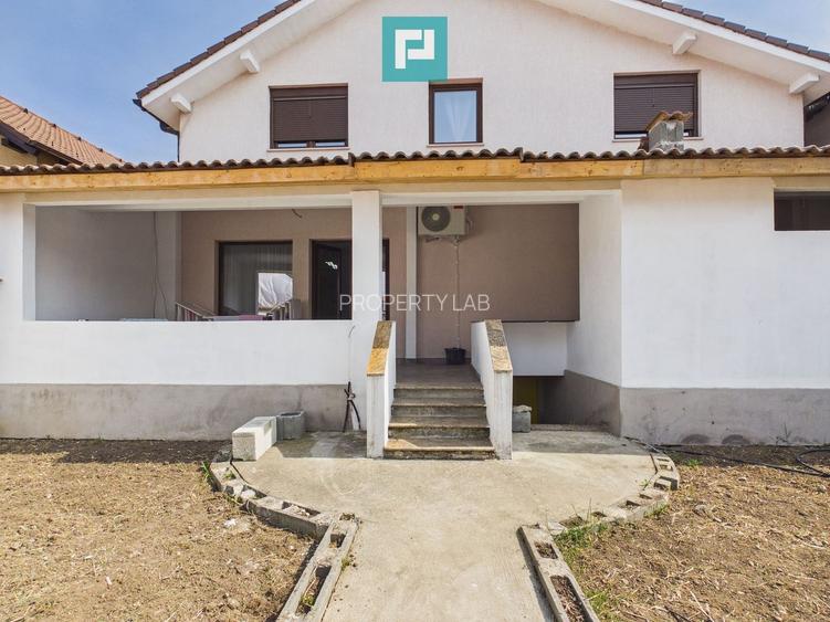 Vilă cu 4 camere in Livada - 2