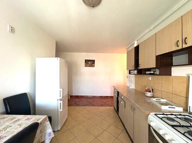 Garsoniera Bradet la mansarda mobilata si utilata 1000lei /luna - 4