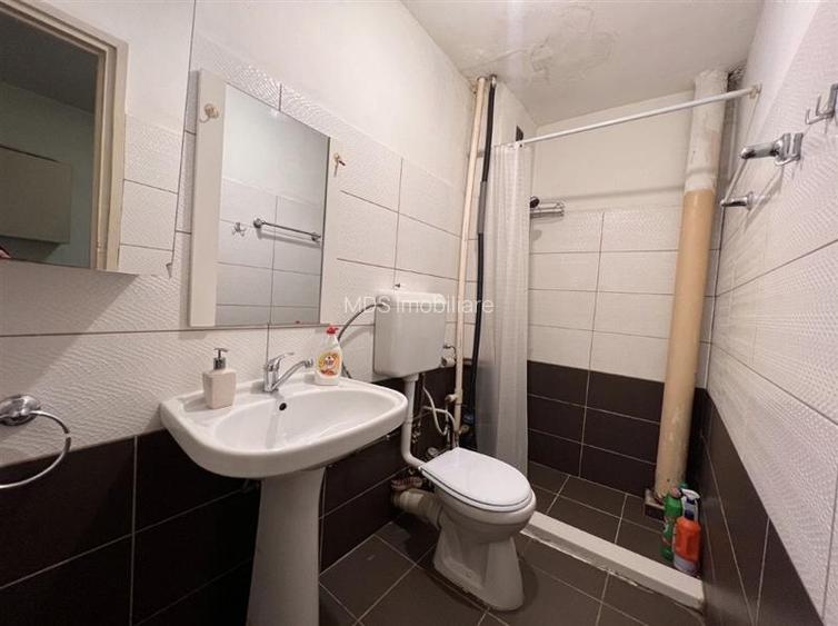 Etaj 1 in bloc anvelopat termic in Complexul Studentesc - 2