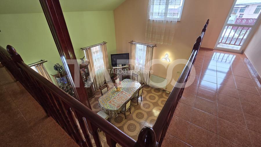 Casa individuala de vanzare 4 camere 159mp teren liber 725mp Daia - 3