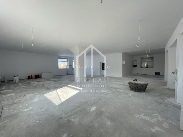 Spatiu comercial cu 8 camere, 5 bai, terasa - zona Centrala - 40