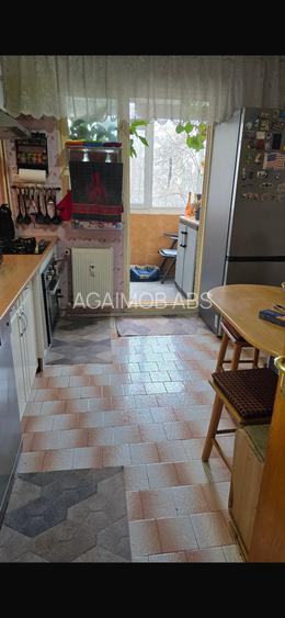 Vânzare apartament 4 camere decomandat - 14