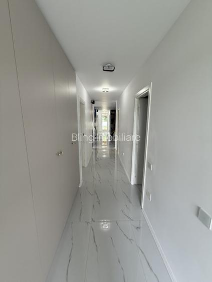 Penthouse - 123 mp utili - 5 camere - 3 bai - 3 parcari - zona Subcetate! - 11