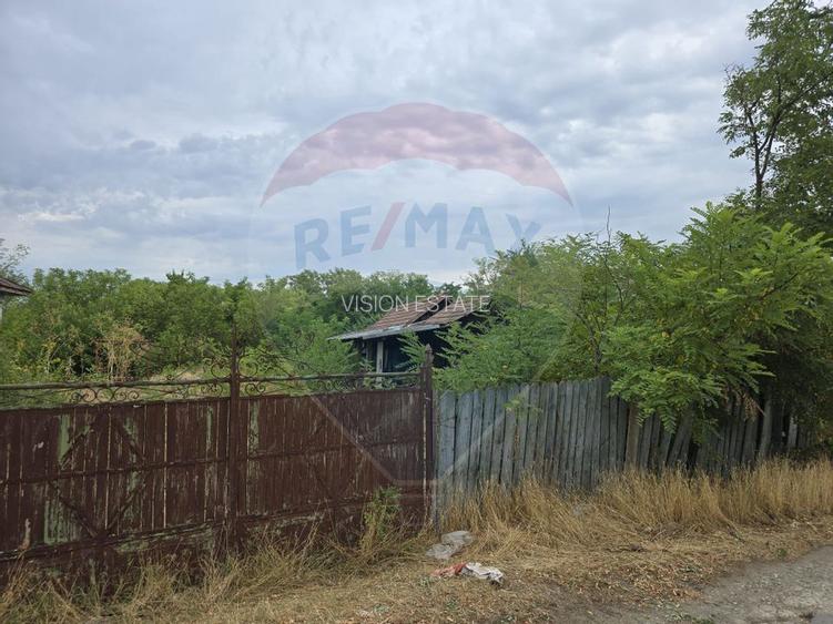 Casa / Vila cu 3 camere de vanzare - 2