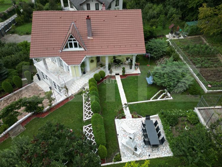 Vilă de vânzare în Corunca| Trei nivele| 320 metrii pătrați! - 17