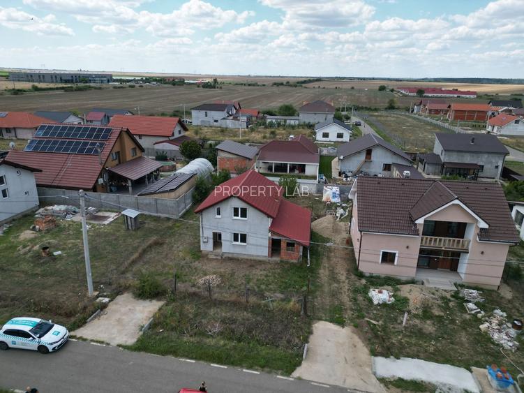 Casa la gri in Frumuseni - 6