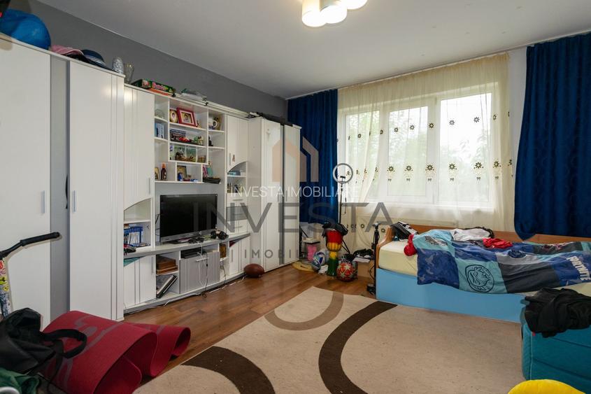 DE VANZARE CASA CU 4 CAMERE BUNA ZIUA - 9