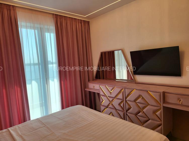 Apartament de  închiriat lux  cu 4 camere, zona Mamaia - 2