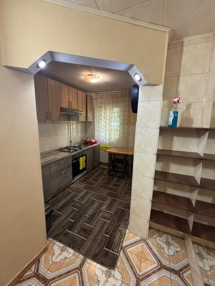 Apartament cu 2 camere, zona Podu Ros