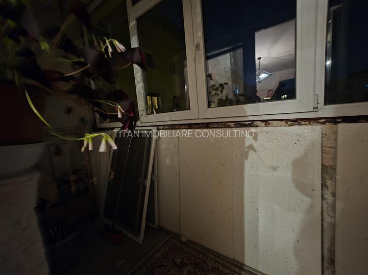 Grigorescu aproape metrou et7/8 dec doua grupuri sanitare bloc 1984 - 7