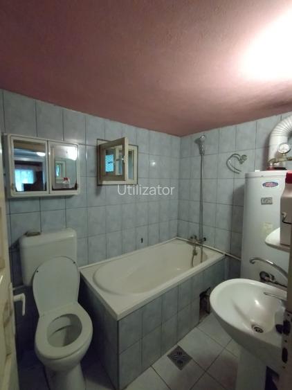 Vand casa cu 3 camere in Ineu  - 8