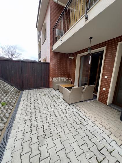 Apartament cu 2 camere,70 mp plus terasa de 20 mp in zona Tractorul - 9