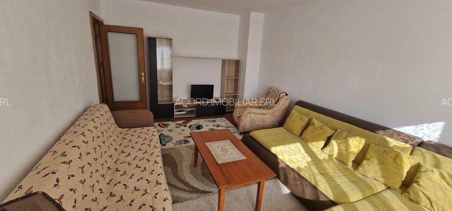 Doua camere decomandate stadionul Portul. - 2