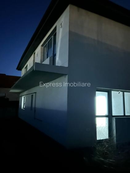 Casă spațioasă în Agigea, județul Constanța - 8