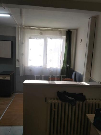 Garsoniera în zona LA TERENURI - 4