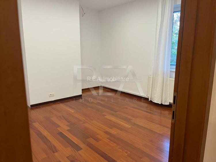 Apartament 4 camere  Resedinta - 11