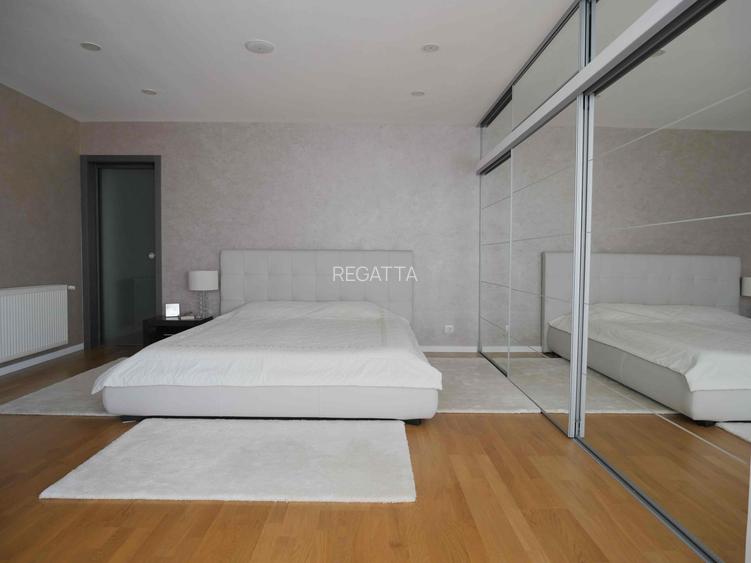 VILA DEOSEBITA CU PISCINA si GARAJ - 19