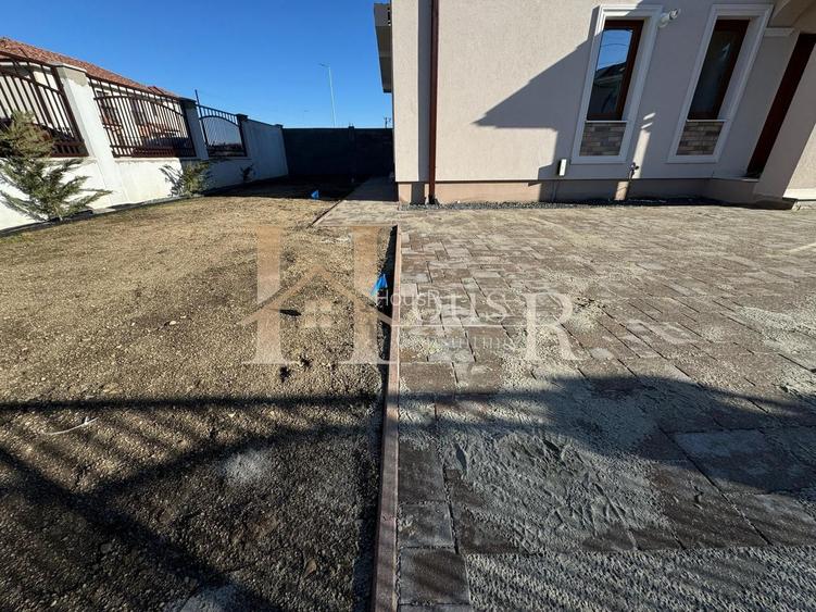 Zona Linistita.Disponibil imediat.Bucatarie inchisa.5camere! - 25