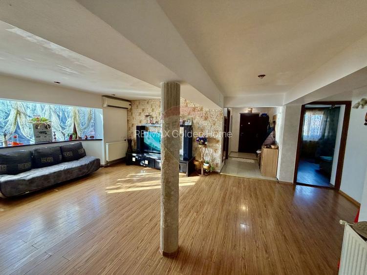 Casă / Vilă cu 4 camere de vânzare - 5