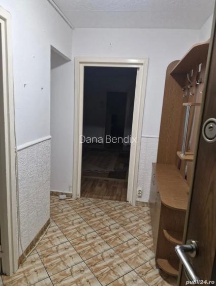 Apartament de vânzare - 5