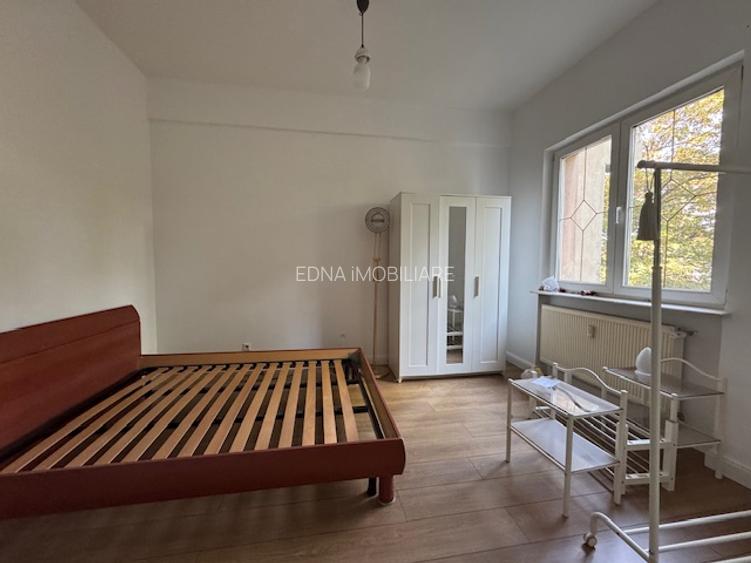 2 camere Magheru, Carturesti - 2