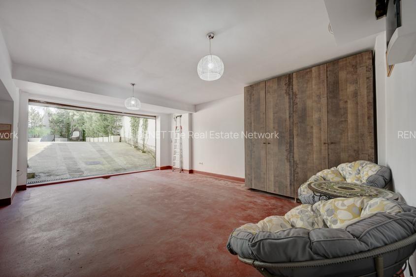 CAROL - EPISCOP CHESARIE, APARTAMENT 250 MP TOTAL, CURTE 250 MP! - 15