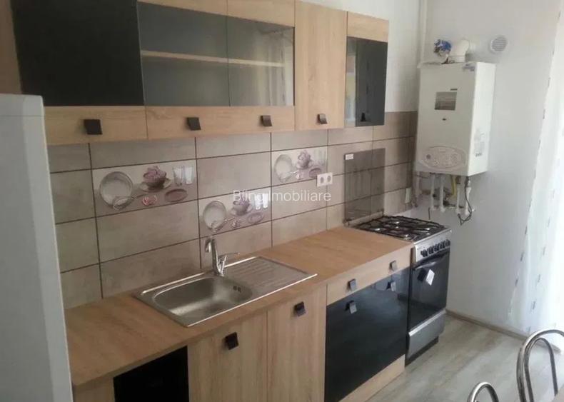 Apartament cu o camera decomandat, balcon, zona Florilor - 2