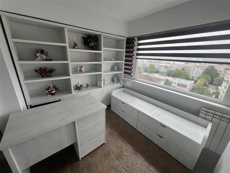 Apartament 2 camere, etaj 8, lift nou, zona Piata Unirii- scoala 9 - 5